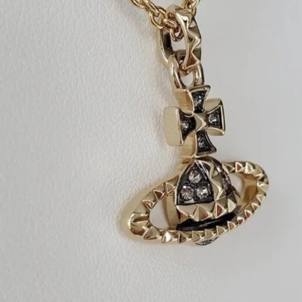 Vivienne Westwood Necklace - Picture 3 of 10